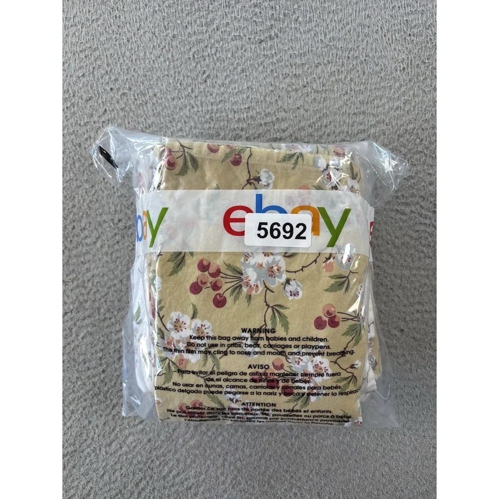 Williams Sonoma Cherry Blossom Tablecloth 65 x 100